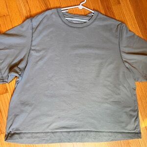Abercrombie & Fitch Gray Short Sleeve Tee